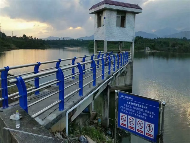 橋梁欄（lán）杆