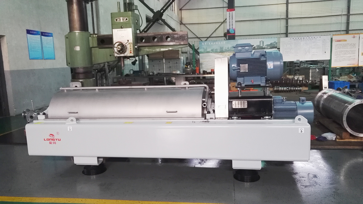 臥螺離心機(jī)